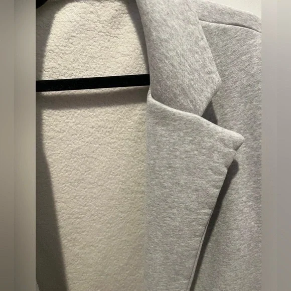 Vuori Trench Coat - Picture 6 of 6